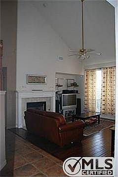 5th image of 4121 Greenfield Dr
