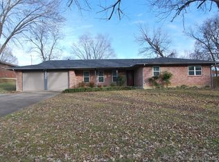 1600 Mission Rd, Bartlesville, OK 74006