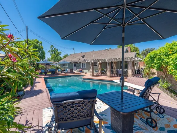 2817 Ridgewood St, Santa Ana, CA 92705