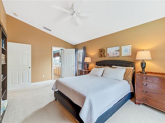 5th image of 14345 Viburnum Ln