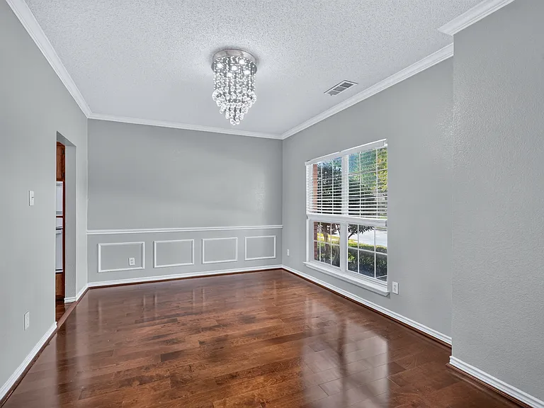 3113 Lochaven Dr — Photo 11