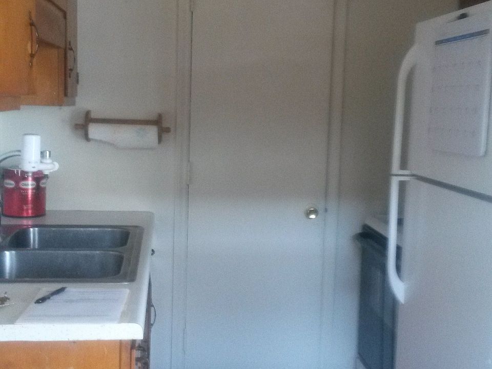2nd image of 321 9th St APT 10