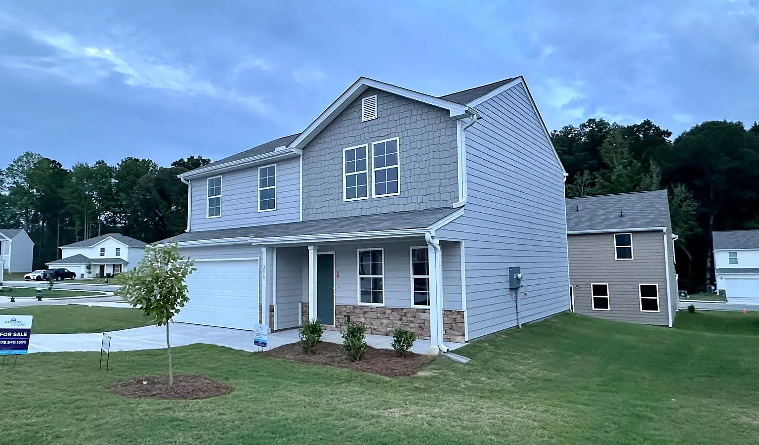 4 bed, 1900 sqft, $2,145 — Photo 3