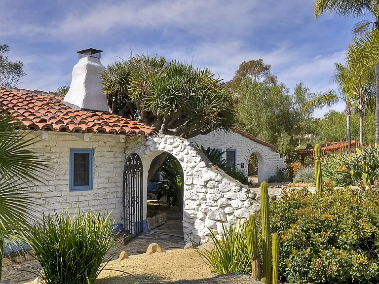 6057 Paseo Carreta — Photo 31