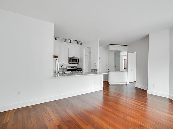 5th image of 350 Albany St APT 14E