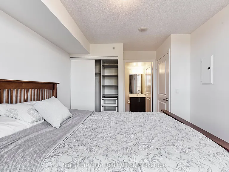 3520 Danforth Ave #301 — Photo 10