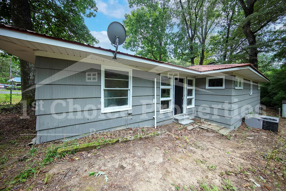 Building Photo - 656 Kenwood Dr