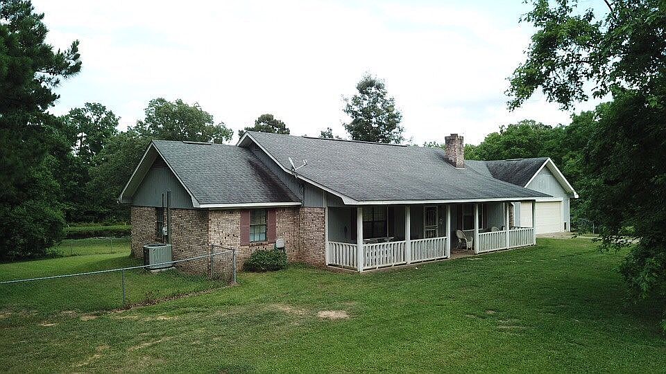 15 Acres, Home, Barns + Shop
