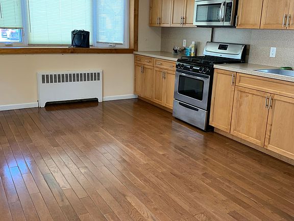 2nd image of 12 Lawrence Ave APT 1