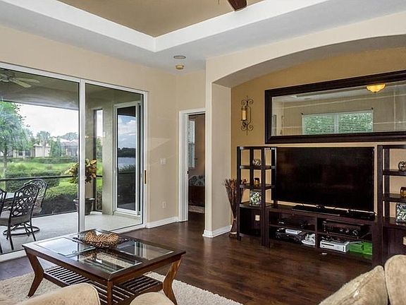 3rd image of 285 Padova Way