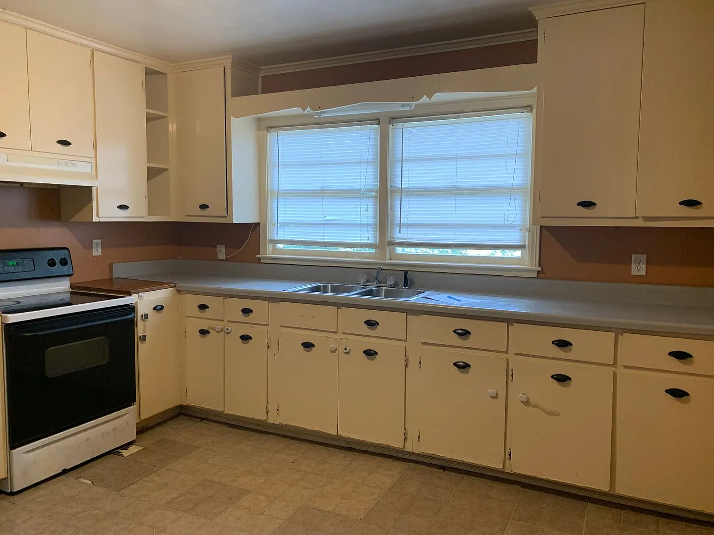 Charming 3-Bedroom, 1.5-Bathroom Brick Rental Home Near Vsu & Sgmc Valdosta, Ga — Photo 2