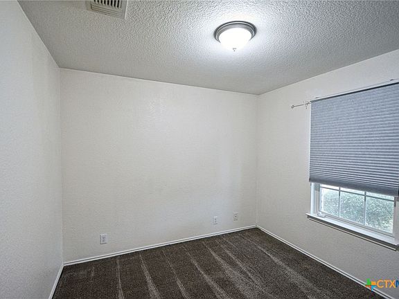 3rd image of 419 Aaron Ln