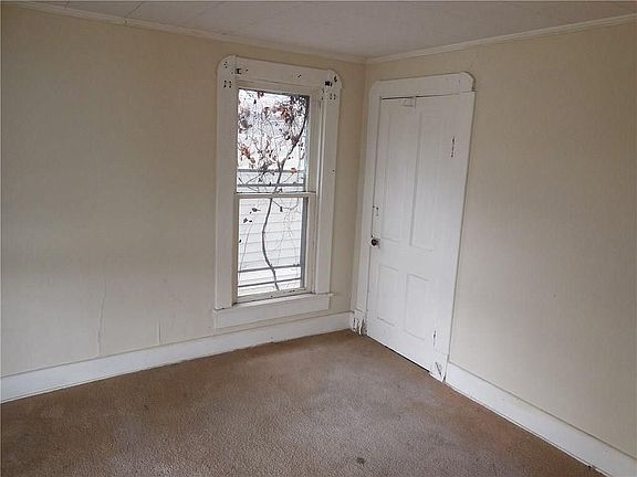 5th image of 1622 C Ave