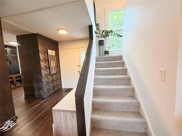1145 Berkley Dr SE — Photo 4