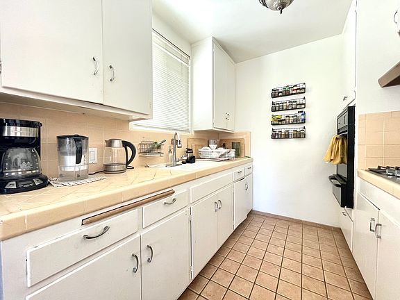 3rd image of 1722 Armacost Ave APT 4