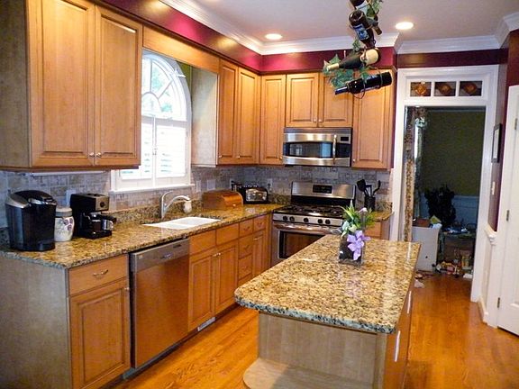 Kitchen w/convection MW