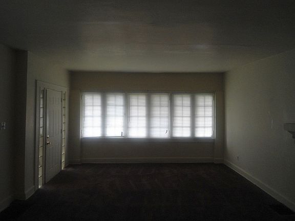 2nd image of 4237 Graceland Ave