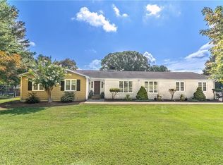 4545 Chebar Dr, Pfafftown, NC 27040