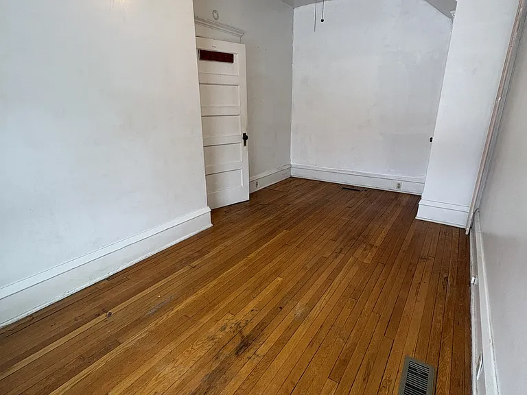 1119 College Ave #1119 — Photo 2
