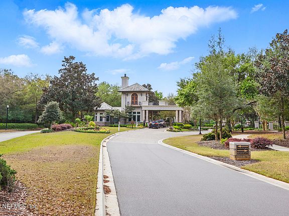 2nd image of 5389 COMMISSIONERS Drive