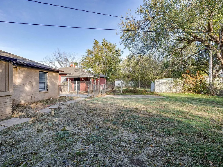 506 E Curtis Dr — Photo 24