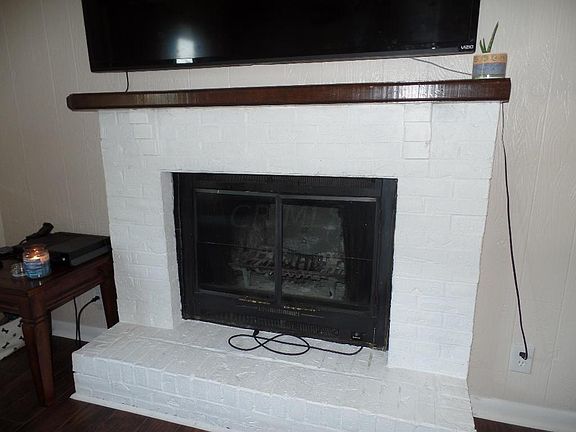 3rd image of 68 Ramona Ave