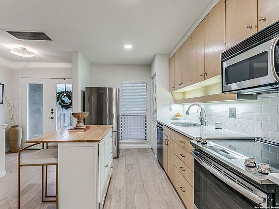 5th image of 110 ST DENNIS AVE #110
