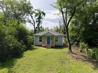 345 Bay St, New Albany, IN 47150