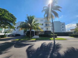 3944 NE 167th St APT 408, North Miami Beach, FL 33160