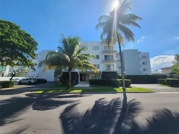 3944 NE 167th St APT 408, North Miami Beach, FL 33160