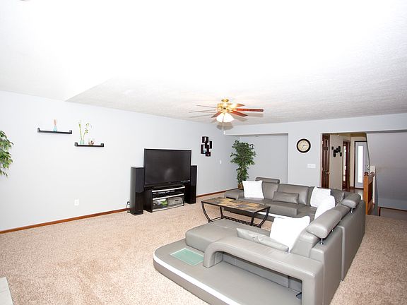 3rd image of 4750 Bosk Dr