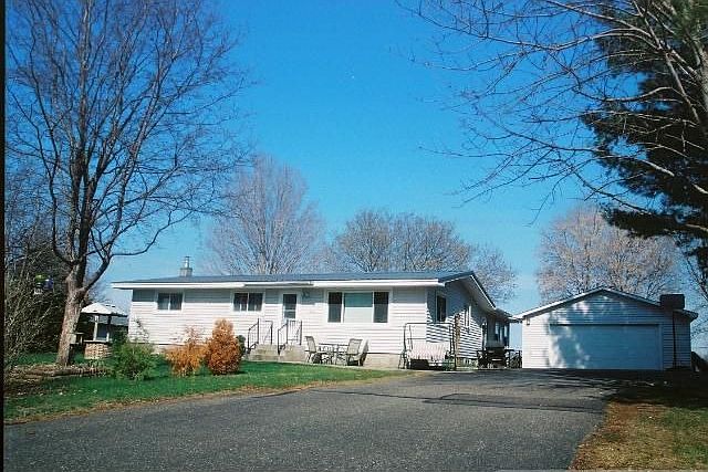 1st image of 210 Sunrise Dr