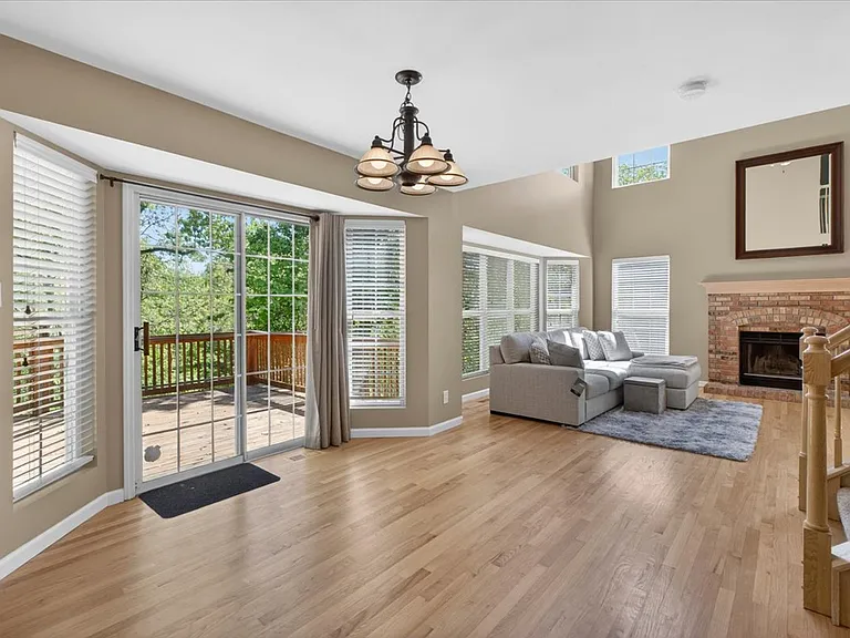 630 Cascade Lake Dr — Photo 1