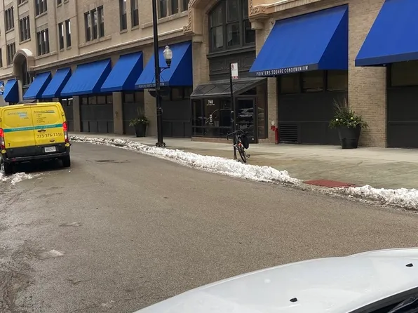 740 S Federal St APT 404, Chicago, IL 60605