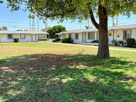 3rd image of 10604 W OAKMONT Drive