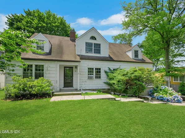67 Benjamin St, Old Greenwich, CT 06870