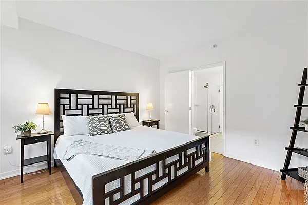 Sold by Nest Seekers New Jersey LLC | media 26