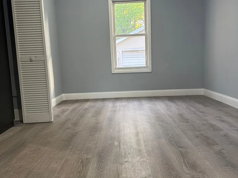 704 Park Ave — Photo 6