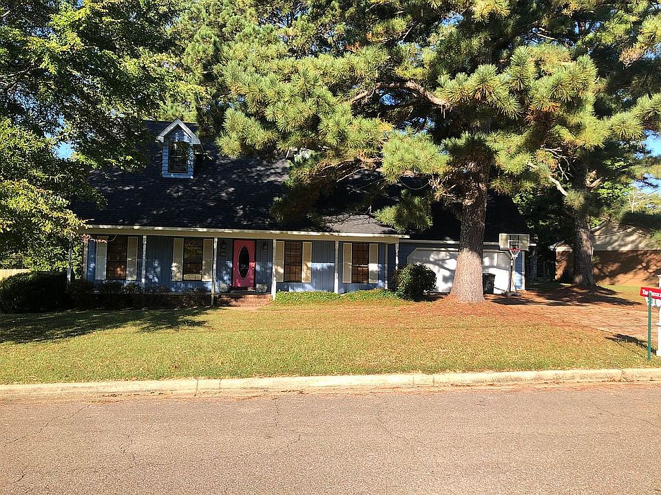 2nd image of 249 Lakeover Dr W