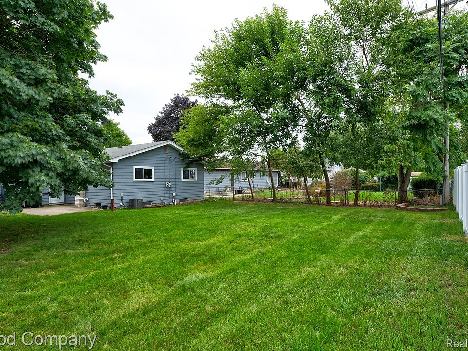 47051 Burton Dr, photo 26