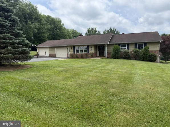 5613 Sharon Dr, Glen Arm, MD 21057