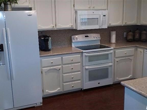 NEW! Refrigerator, Double Oven, Built-in Microwave, Dishwasher, Granite Counter Tops, Cabinets, Wood