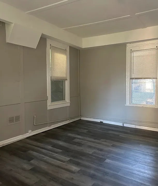255X W Lombard St #1