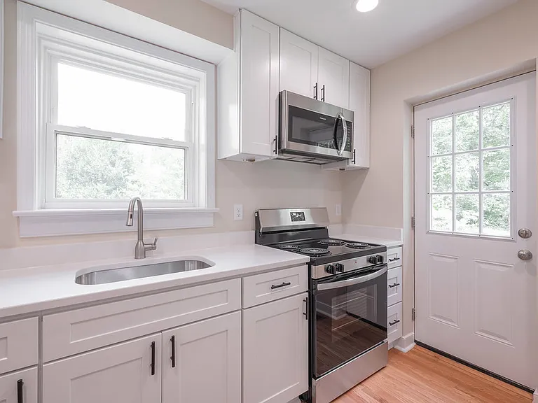 1315 Santa Rosa Rd — Photo 15