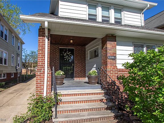 3rd image of 2204 Wascana Ave