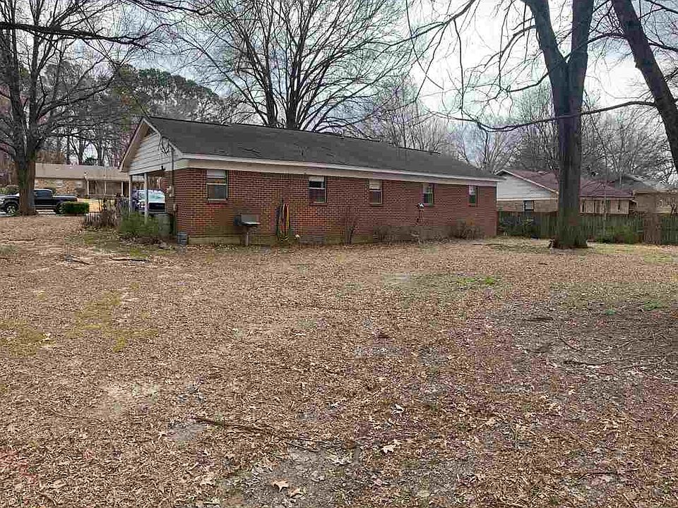2nd image of 819 Flicker Dr