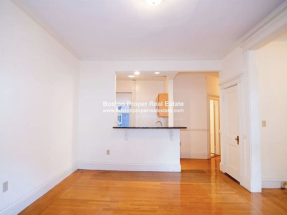 15 Queensberry St. #43 Boston - Fenway Unit Photo 5