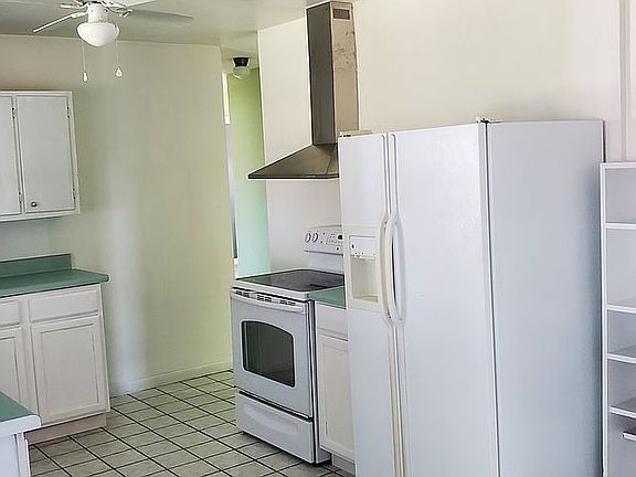 5th image of 3880 Deauville St