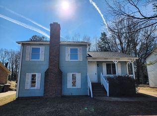 2916 Dove St, Greensboro, NC 27405