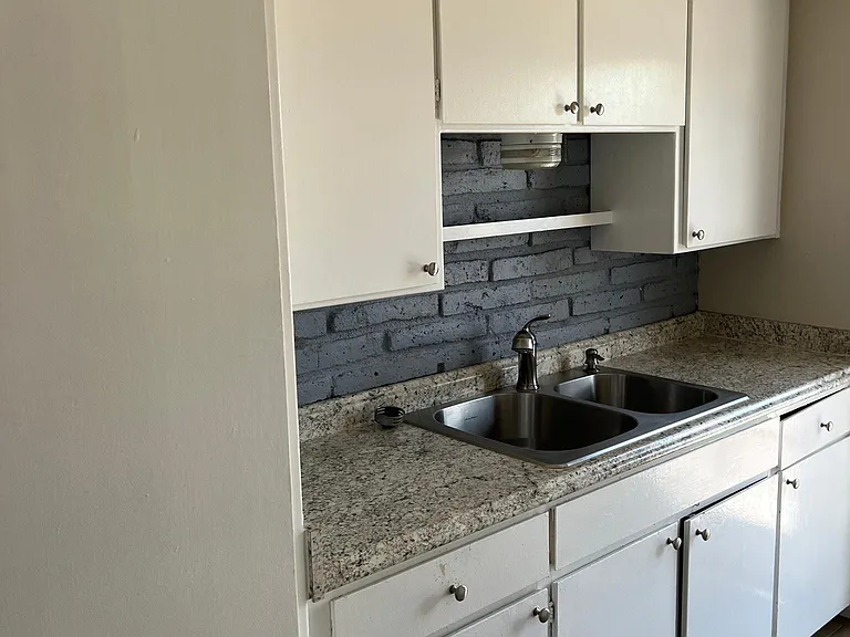 3509 S Avenue A #10 — Photo 6